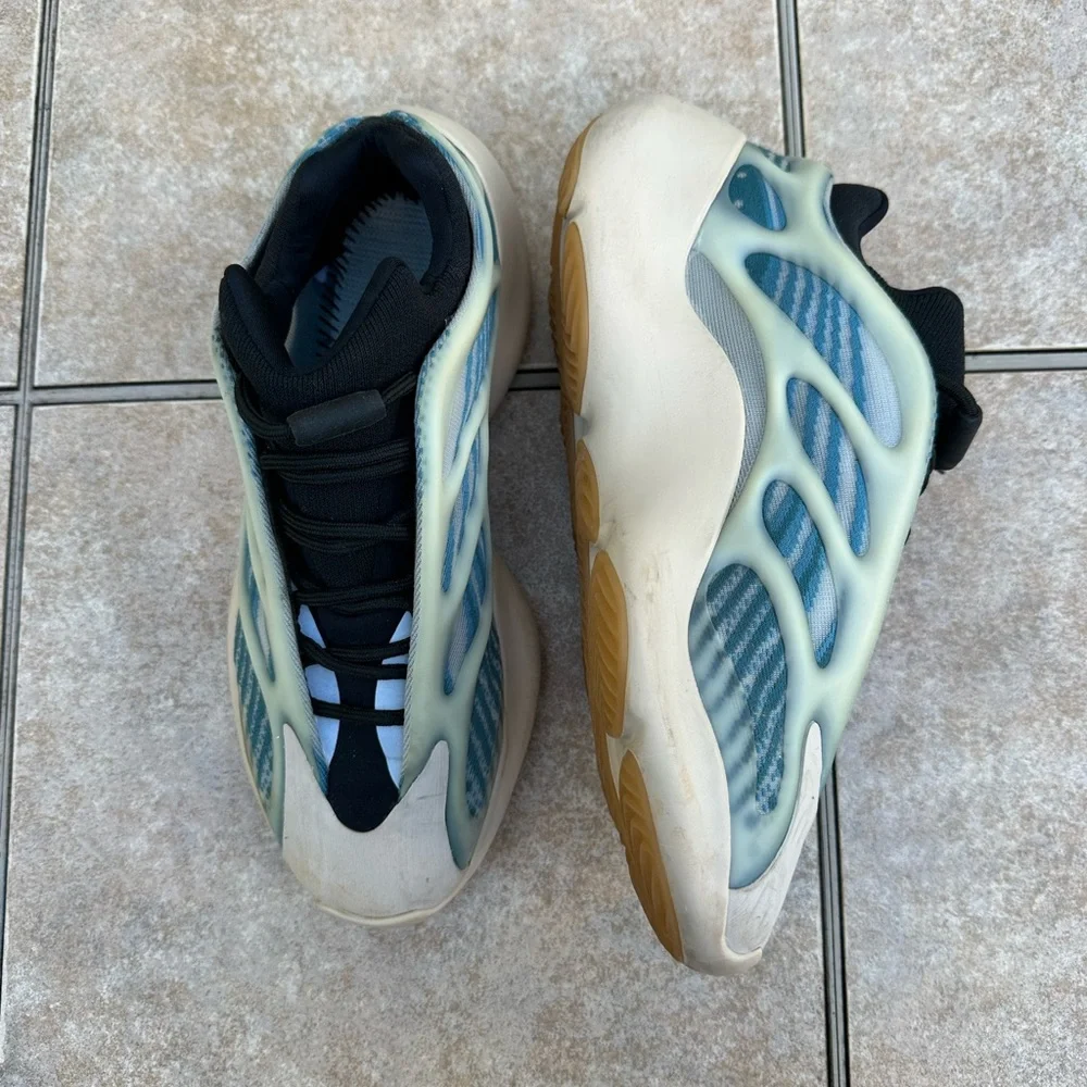 Adidas Yeezy 700 V3 Kyanite